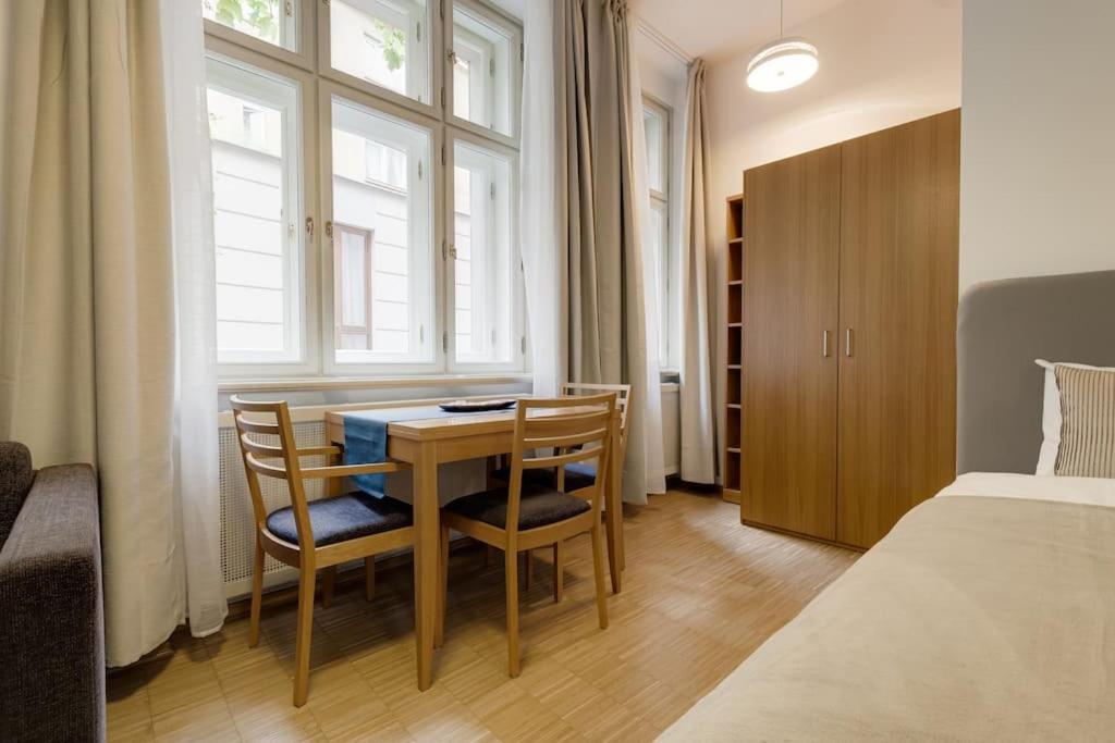 Deluxe Suite In Prime Location براغ المظهر الخارجي الصورة