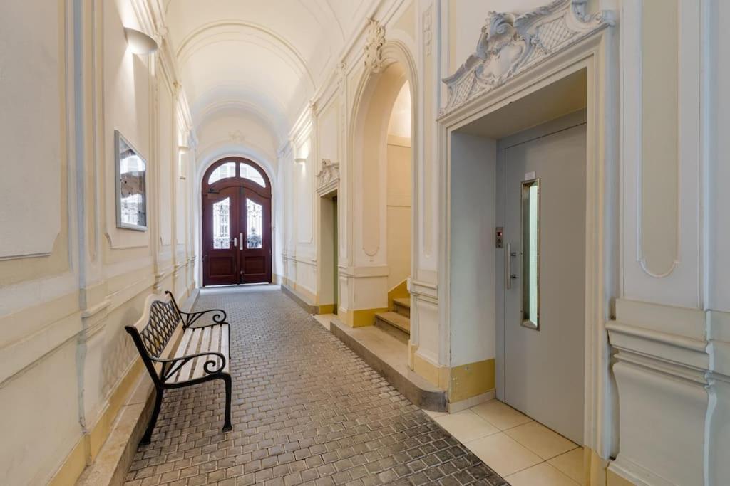 Deluxe Suite In Prime Location براغ المظهر الخارجي الصورة